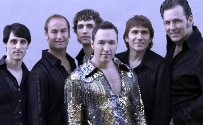 Super Diamond - The Neil Diamond Tribute