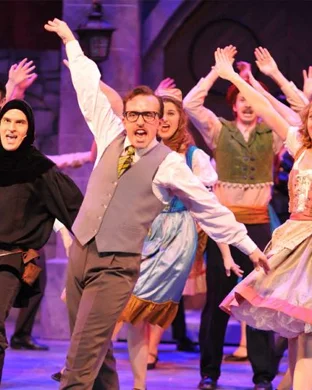 Las Alucines theatre performance